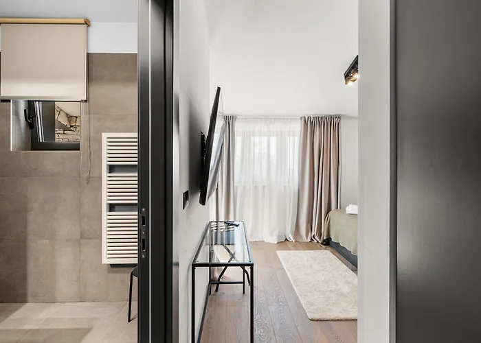 Racozzi - Near Porec * Rakovci