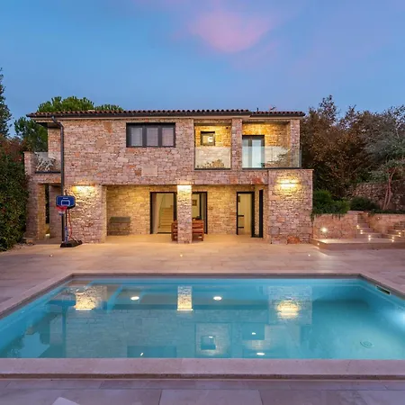 Racozzi - Sea View, Heated Pool Near Porec 빌라
